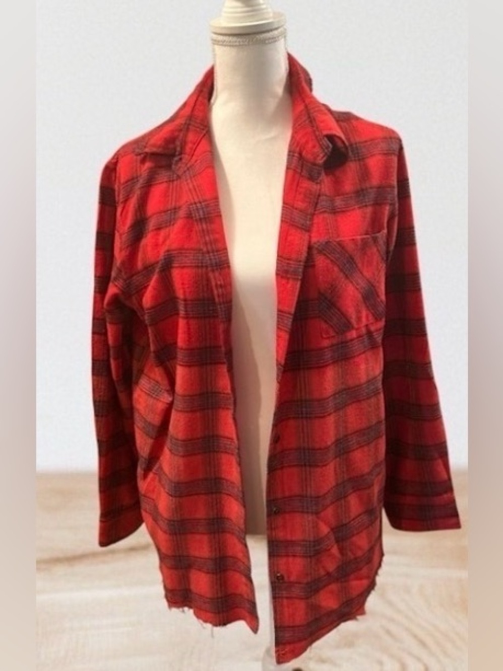 Red Black Plaid Flannel Shirt Jacket Oversized Distressed Frayed Hem Small